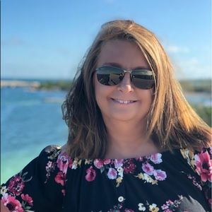 Meet your Posher, Erica